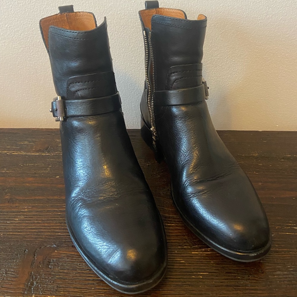 Black boots